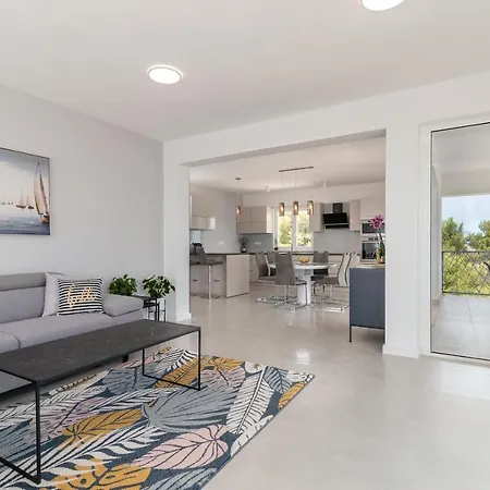 Adria House - Lavendar