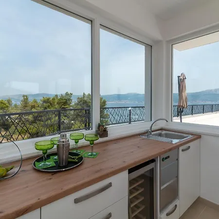 Adria House - Lavendar * Slatine