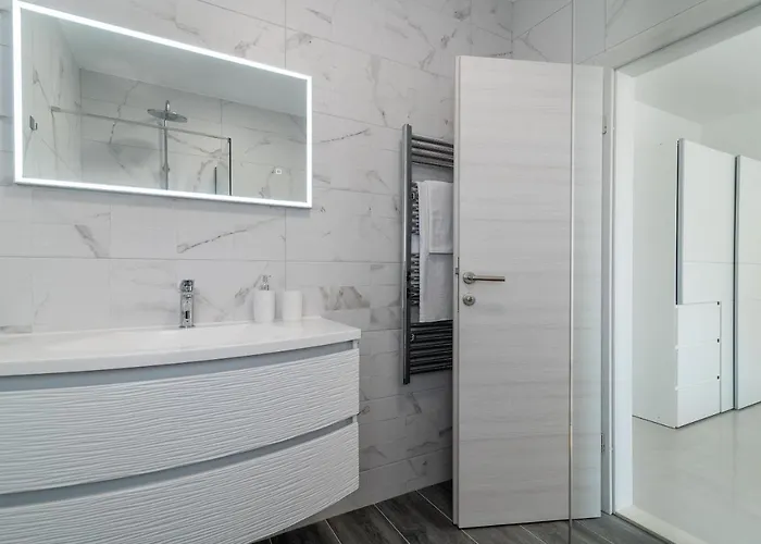 Adria House - Lavendar