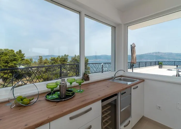 Adria House - Lavendar * Slatine